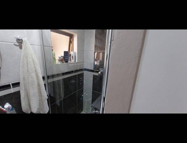 3 BEDROOM HOUSE FOR SALE IN KENSINGTON